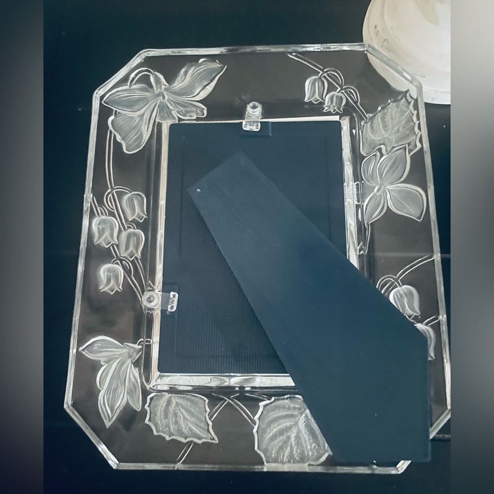 Vintage Studio Nova Spring Love clear frosted glass photo frame 5x7 inch NEW - Picture 2 of 5